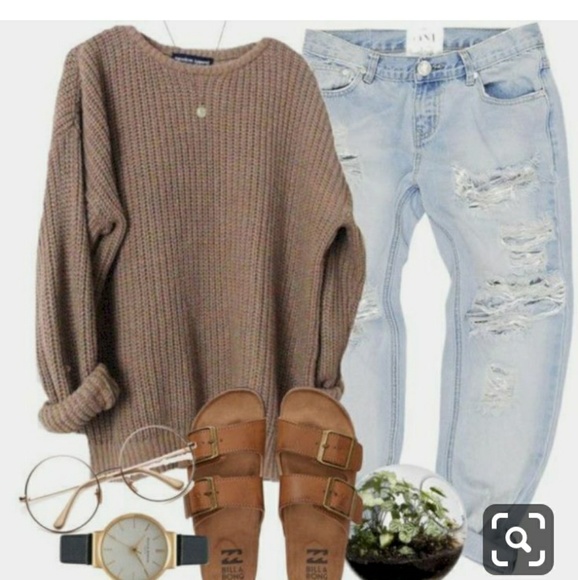 Get 5 items that create a cute outfit! Mystery Box - Picture 2 of 7